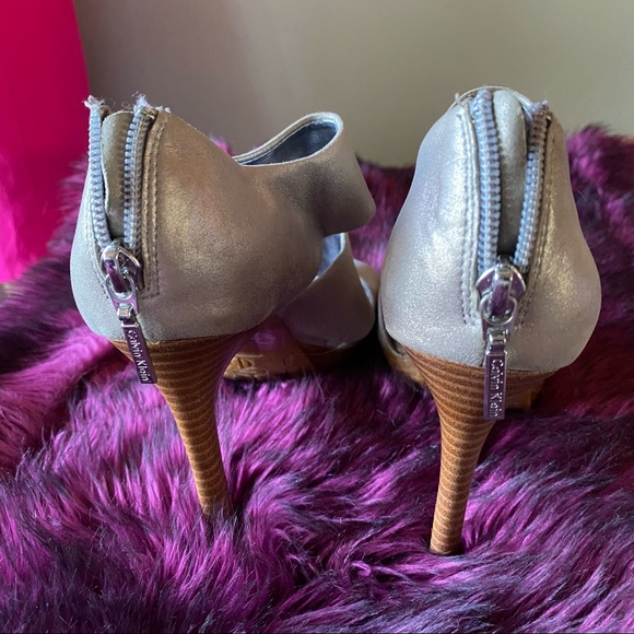 Calvin Klein Sexy Matte Silver Stilettos - Picture 4 of 6